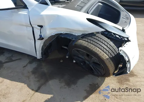 2024 Tesla Model Y Long Range Dual Motor All-Wheel Drive/Rwd из США, поврежденный, VIN 7SAYGDED5RF111095